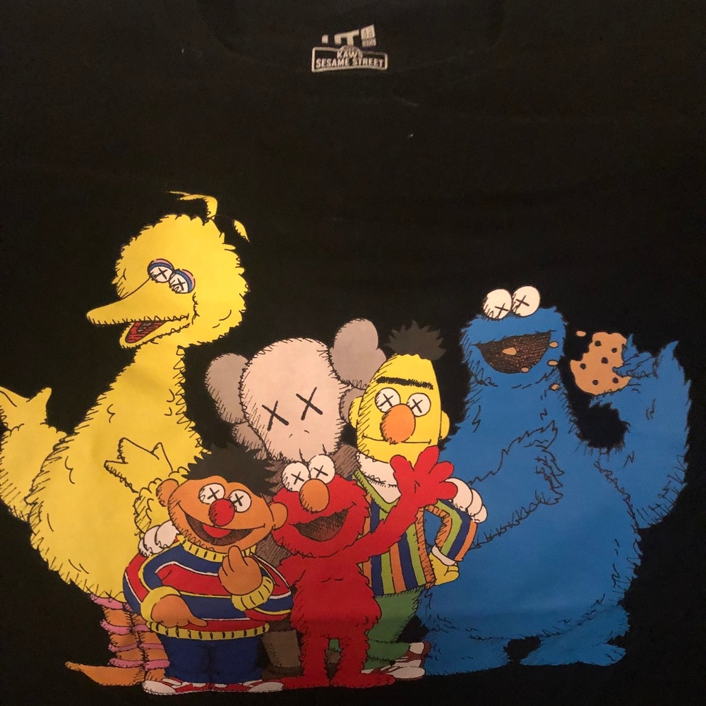 KAWS - SESAME STREET - UNIGLO